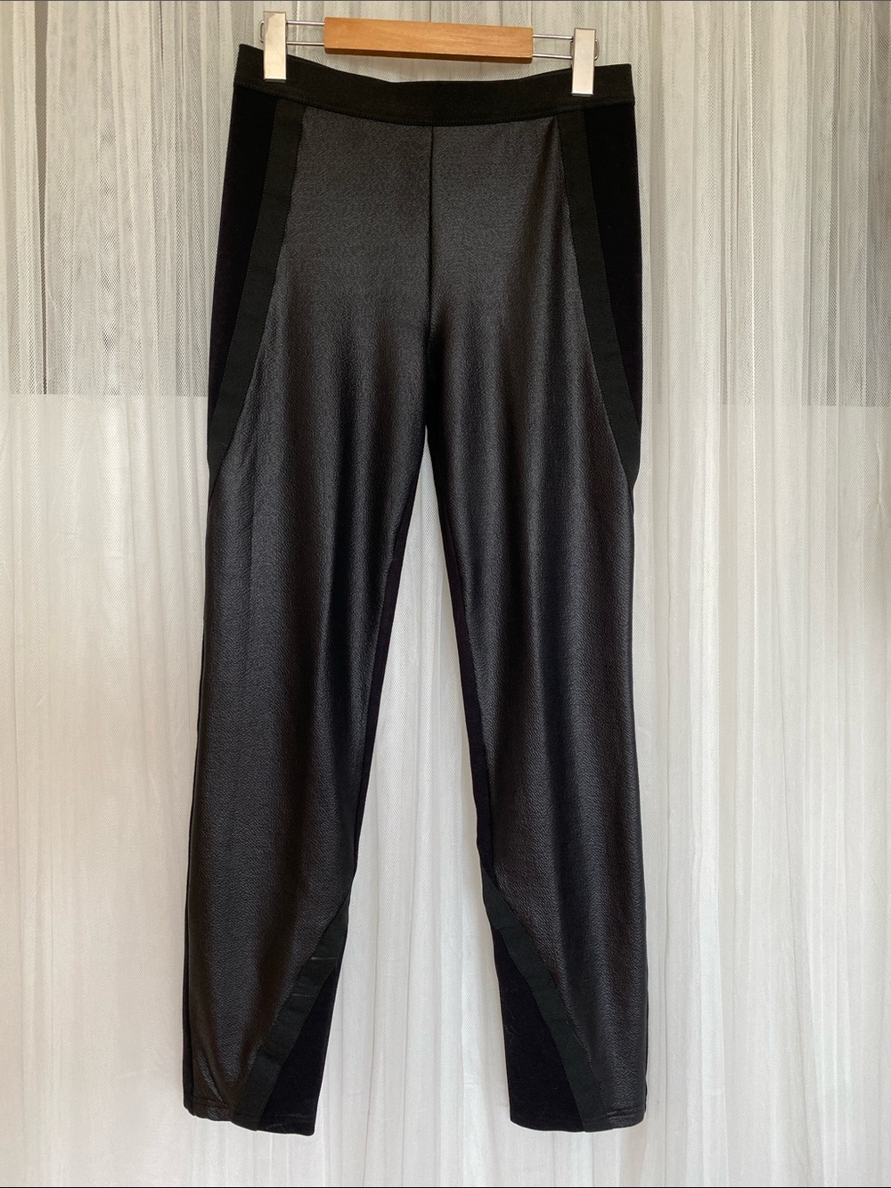 BCBG MAXAZRIA Landyn Black Mixed Media Leggings Medium
